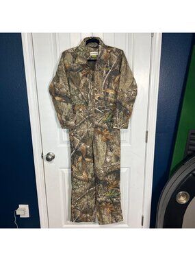 Magellan Outdoors Mens Camo Hunting Coveralls Size Medium Full-Zip RealTree Edge